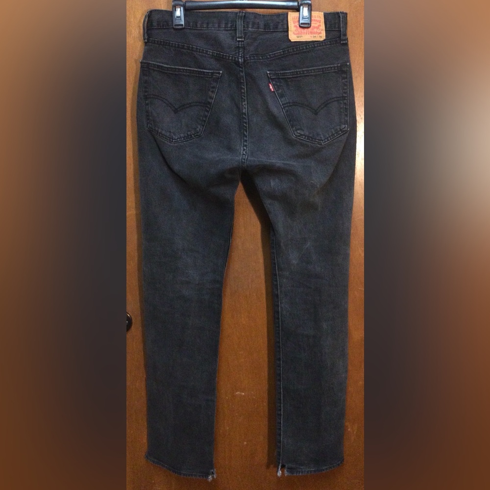 Levi’s 501 Black Wash Jeans 34X36 Button Fly Straight Leg Classic Fit.